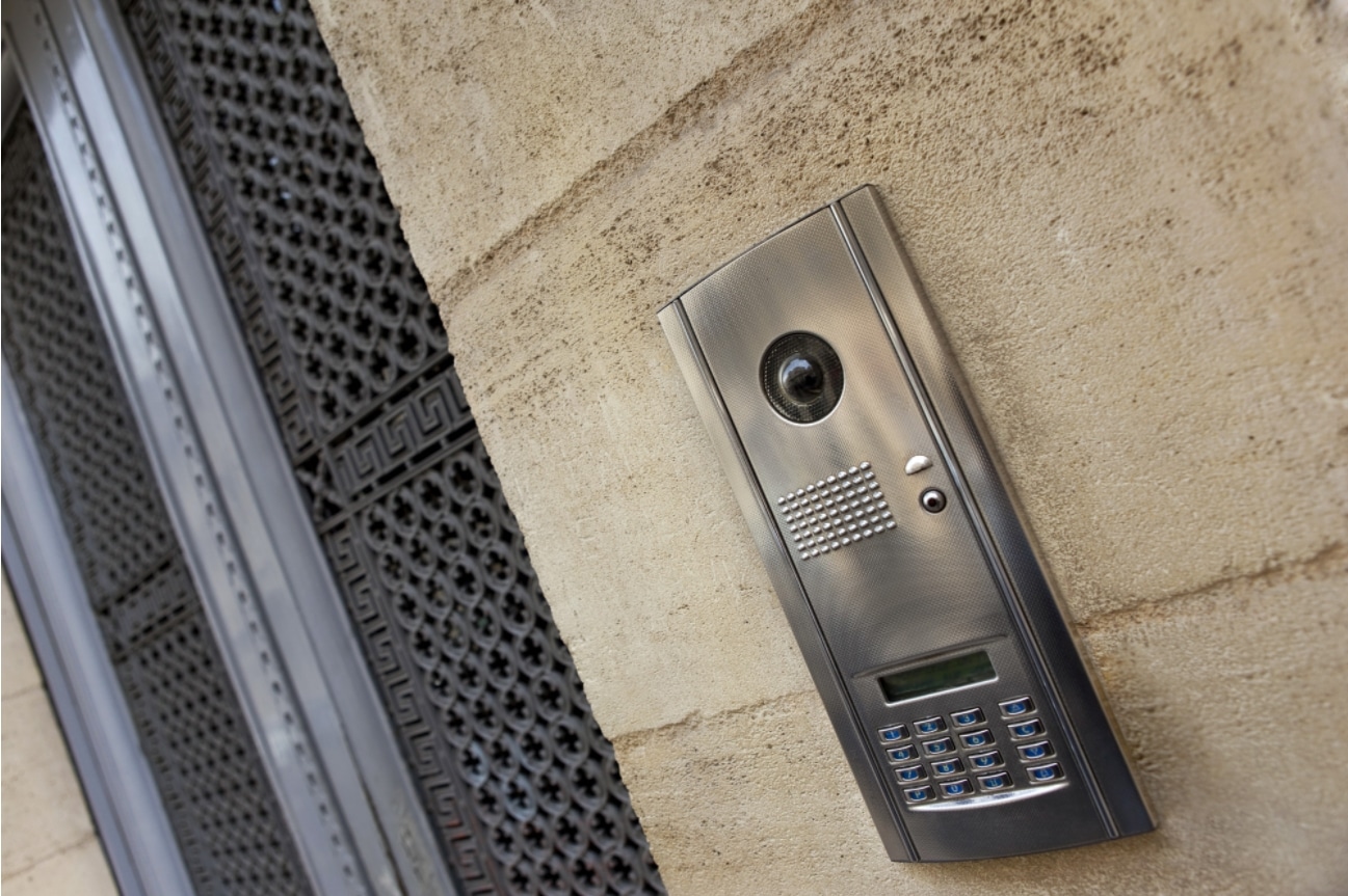 6 Reasons to Install Business Doorbells