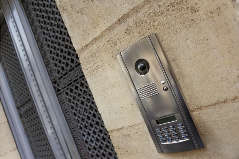 6 Reasons to Install Business Doorbells